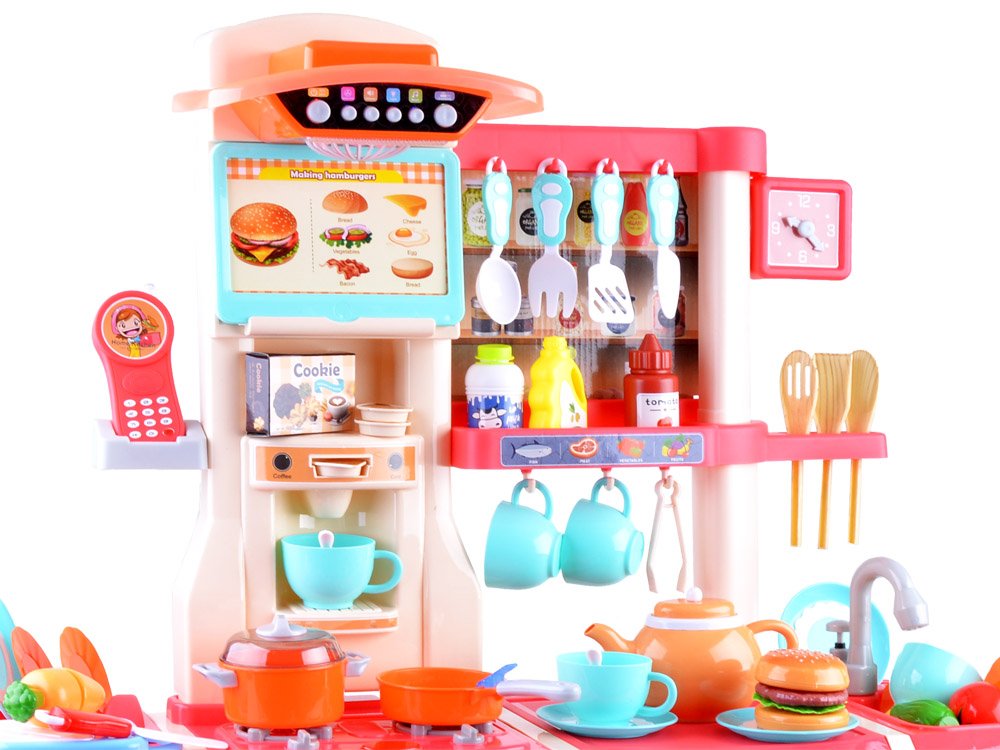 Большая детская кухня с холодильником, духовкой и освещением.