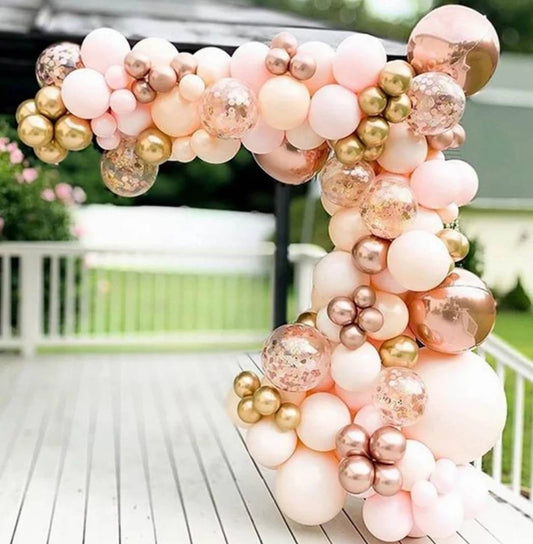 Набор шнурков для воздушных шаров розового и золотого цветов.